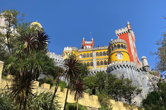 Private Sintra & Cascais Highlights – Half-Day Tour - Sintra National Palace: short visit, big symbolism