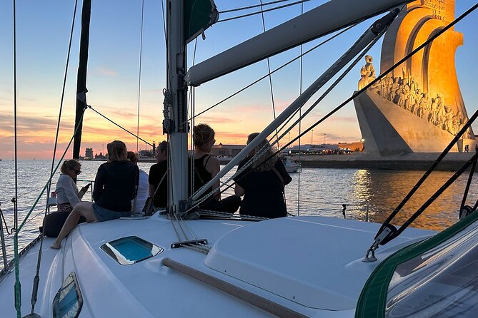 Private Sunset Sailing Boat Tour in Lisbon - Praça do Comércio to Cristó Rei: Lisbon’s two best riverfront moods