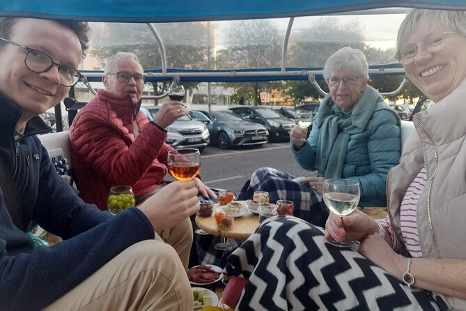 Private tapas tuk tuk tour through Lisbon - Timing, What to Expect in 2 Hours, and Photo Strategy