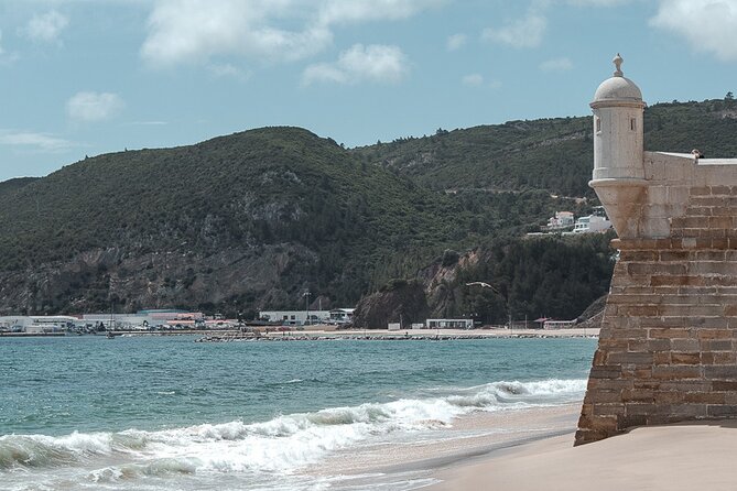 Private Tour: Arrábida Natural Park and Sesimbra Day Trip from Lisbon - Casa da Baía Center: Dolphin Country with Local Products