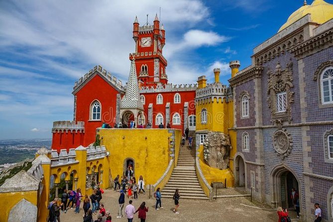 Private Tour: Discover the Best of Sintra in a half-Day Tour - Castelo dos Mouros: the medieval hilltop you can’t unsee