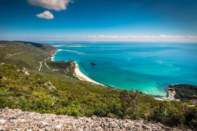 Private Tour for 1 to 8 people: Cristo Rei, Palmela, Setúbal, Arrábida, Sesimbra - Sesimbra beach plus Sesimbra Castle: the day’s best closing combo
