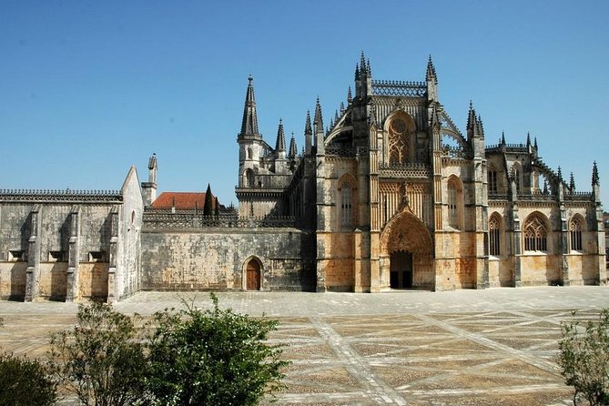 Private tour for 1 to 8 people: Fátima, Batalha, Nazaré and Óbidos - Nazaré viewpoint: a focused stop with scenic payoff