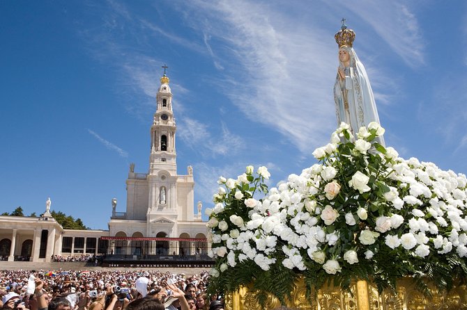Private tour for 1 to 8 people: Fátima, Batalha, Nazaré and Óbidos - Price and logistics: what you’re really paying for