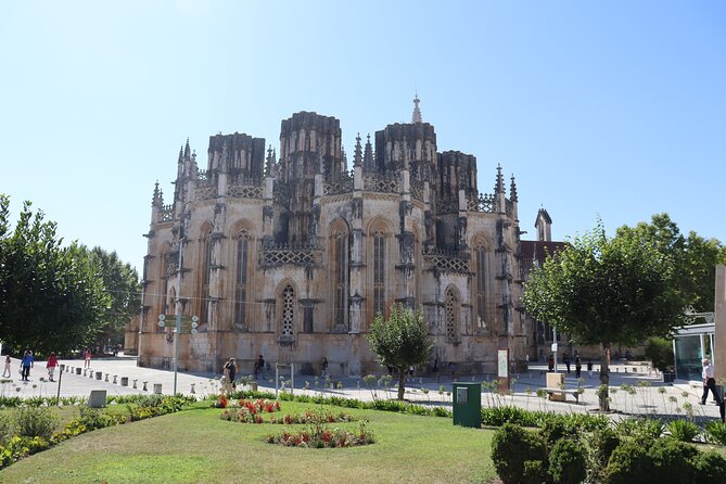 Private Tour from Lisbon to Porto – Your Journey, Your Adventure! - Alcobaça Monastery: UNESCO-level Cistercian grandeur