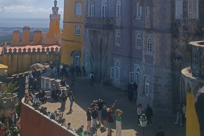 Private Tour in Sintra and Cascais by Jeep - Stop 5: Julio’s Toca for lunch (budget extra)