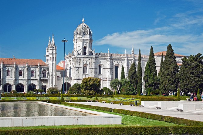 Private Tour Lisboa Half Day - A private half-day route that gets you oriented fast