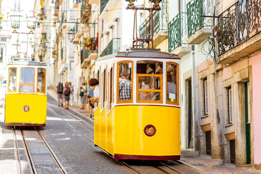 Private tour Lisbon on foot: Chiado to Alfama, Dutch guide. - Carmo Convent and St. Dominic’s Square: Lisbon’s past isn’t behind a museum door