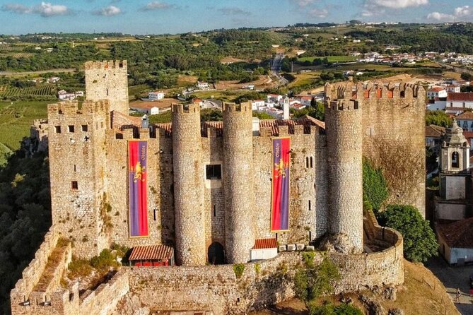 Private Tour of Fátima-Nazaré-Óbidos with Local Guide - Nazaré’s Cliff Views, Shrine Area, and the Fort of St. Michael