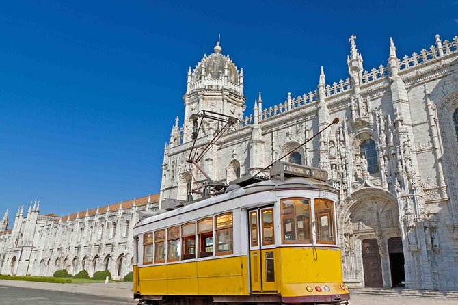 Private tour of Portugal 5 days from Lisbon - Day 5 at the Monastery of Alcobaça: A Calm One-Hour Finale
