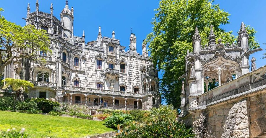 Private Tour Sintra & Mafra - Sintra: Pena Palace and the mountain-town mood
