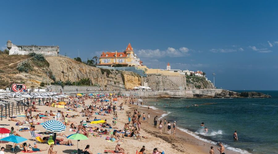 Private Tour - Sintra with Pena Palace and Cascais - Sintra historic centre and the pastry tea-house moment