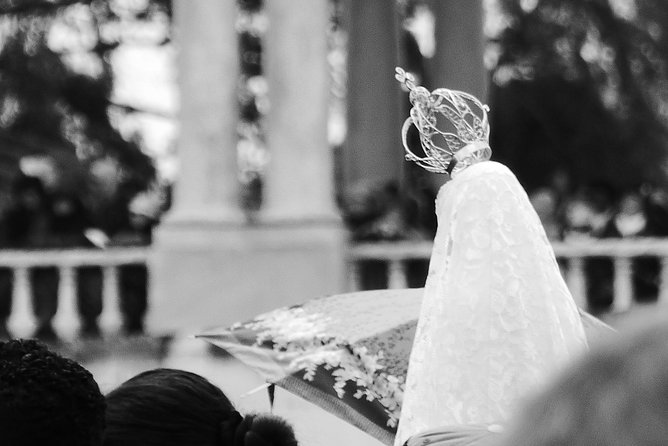 Private Tour to Fatima from Lisbon - Basilica of the Holy Trinity: built for crowds, designed for worship
