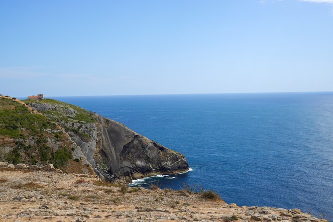 Private Tour to the Christ King and Arrábida - Palmela castle walls: a well-preserved vantage point