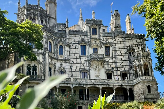 Private Tour to Visit the Monuments in Sintra 5 Hours - Parque da Pena and Palacio da Pena (included): the signature Sintra payoff