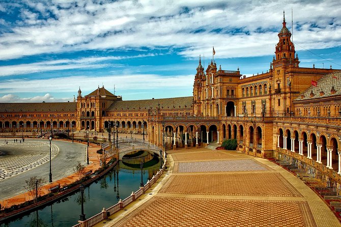 Private Transfer from Lisbon to Seville with 2 hours for sightseeing - The 2-Hour Stop: Your One Chance to Add Culture