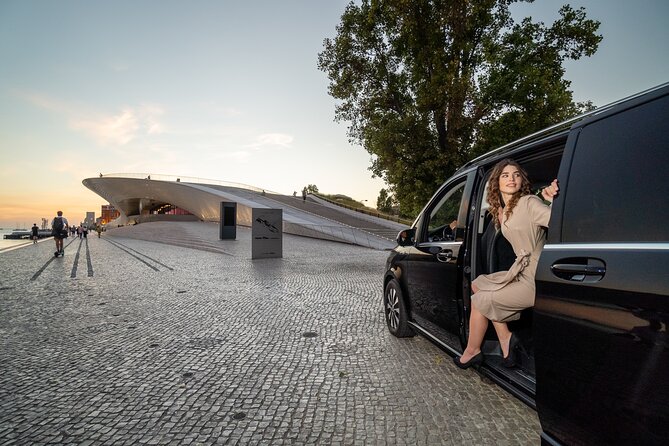 Private Transfer: Lisbon Airport to Any Destination – You Choose - Drivers who communicate, show up on time, and help with bags