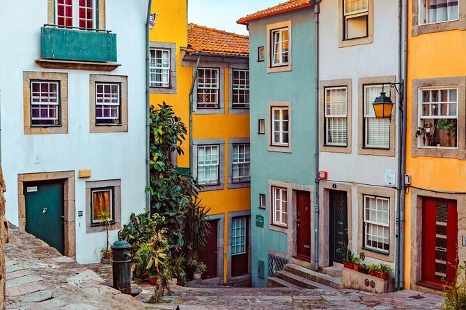 Private transfer Lisbon to Porto stop at Obidos Nazare and Aveiro - Why This Lisbon-to-Porto Transfer Feels Like a Mini Road Trip