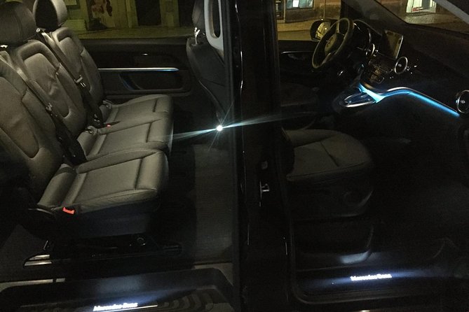 Private Transfer To or From Cascais - From Lisbon Airport to Cascais: private comfort on the Estoril Coast