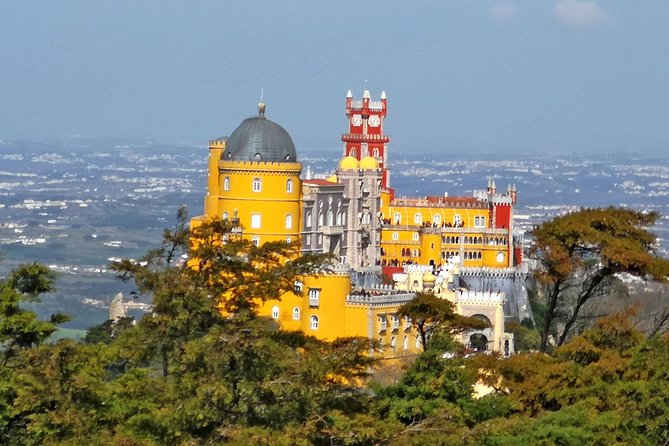 Private Trip: Cascais, Guincho, Roca Cape and Sintra from Lisbon - Estoril Coast stop: Casino area and the film connection