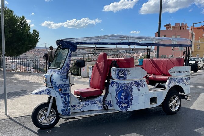 Private Tuk Tuk Tour in Lisbon 1H30 - Portas do Sol, Miradouros, and the Cathedral Side-Quests