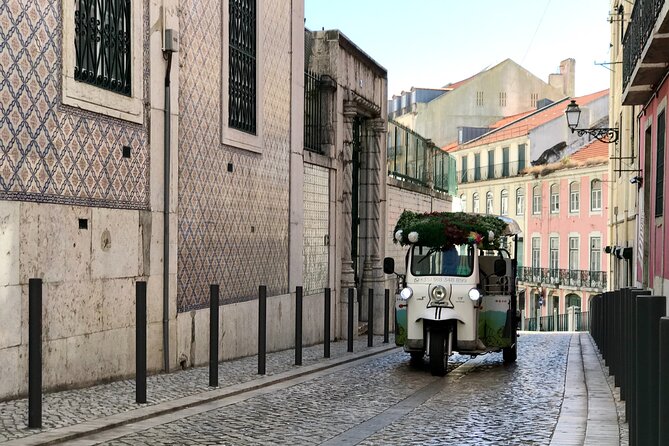 Private tuk tuk tour in old city Lisbon (Standard-1h30) - Key Points You’ll Care About