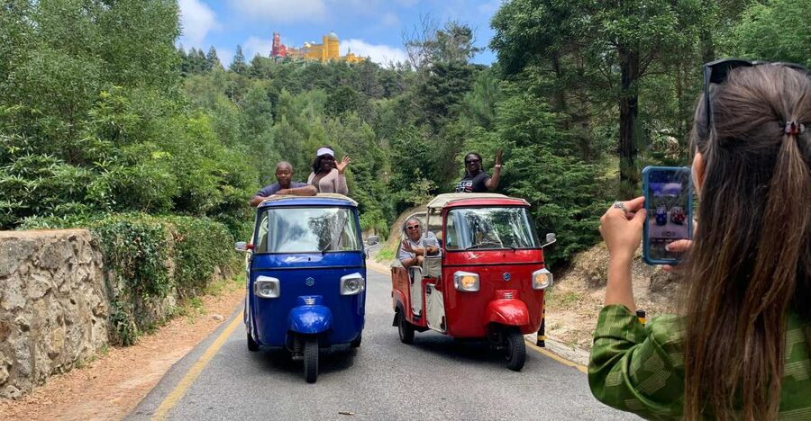 Private Tuk Tuk Tour in Sintra and Coast - Castle of the Moors viewpoint: fortifications high above