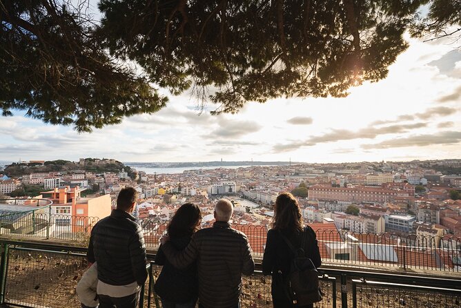 Private Tuktuk Tour with Portuguese Tapas and Wine - Key highlights you can bank on