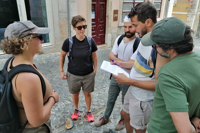 Queer Lisbon - A Treasure Hunt in LGBT History - From Two Fernandes to “Sex in Church”: Big Scandals, Big Risk