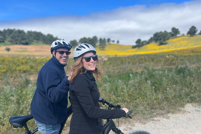 Relaxed E-bike in the backroads of Cascais and Sintra - From hotel pickup to ocean air: how the day is paced