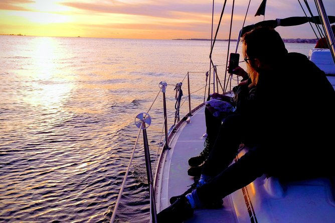 Relaxing Sailboat Cruise along the Tagus - Getting There: Doca de Santo Amaro, Where the Cruise Begins