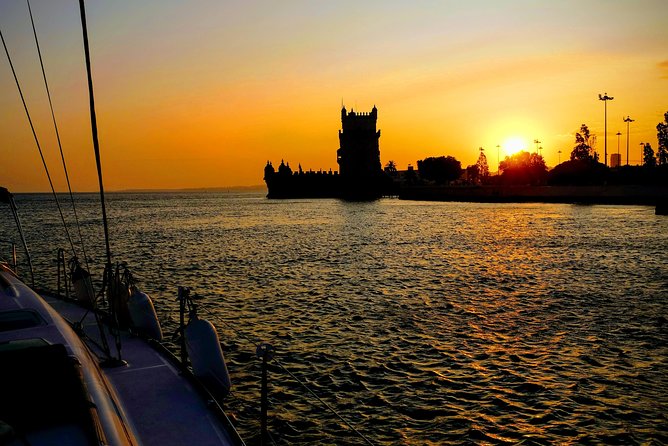 Relaxing Sailboat Cruise along the Tagus - St. Jorge Castle and the Seven-Hill View Down Into Baixa