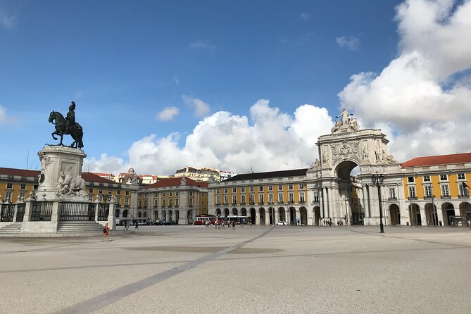 Rent a Scooter in Lisbon | Explore Freely with a Honda PCX - Scooter Freedom in Lisbon: Why the Honda PCX Works So Well