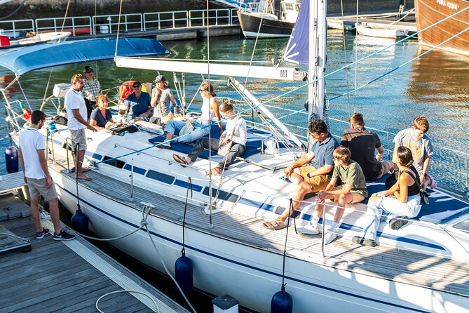 Romantic Private Sailboat in Lisbon for couples - Choosing the Right Departure Time (So It Matches Your Day)
