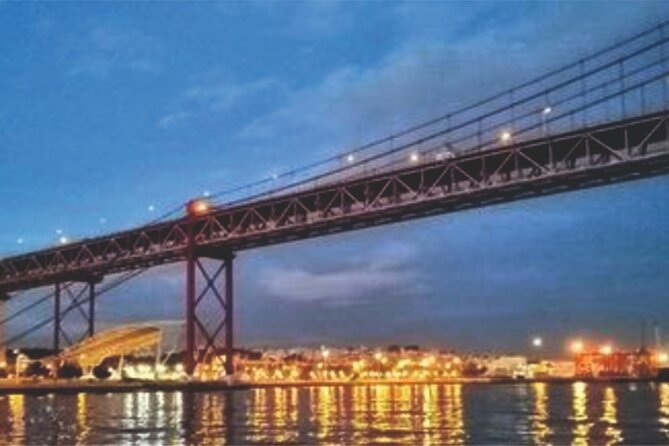 Sail & Dine Sailboat Tour With Sunset - Sunset and skyline: why this sail works as a Lisbon finale