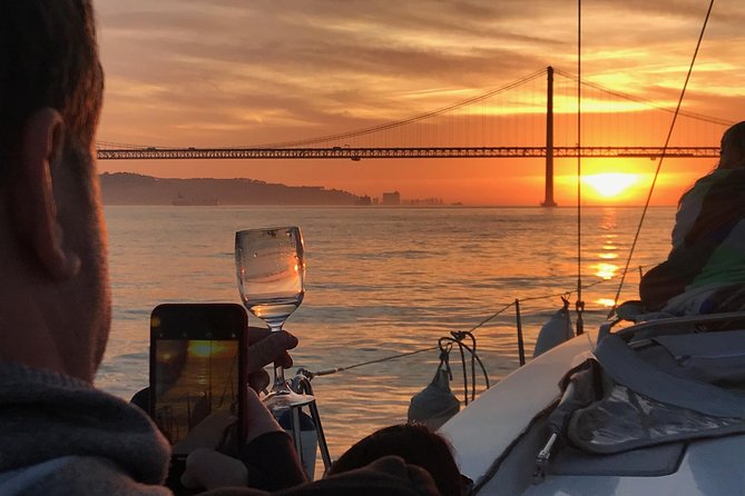Sail & Dine Sailboat Tour With Sunset - Dinner and wine: planning food without turning it into a headache
