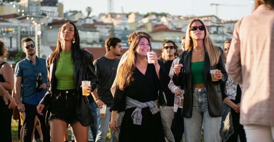 Saints on the Tagus: Traditional Festival with Taste & Music - Quatrains and traditional games: the part that makes it feel Portuguese