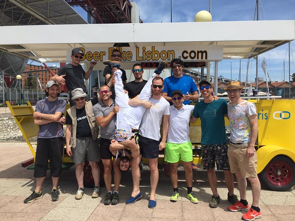 Sangria Bike Tour - Pedal time plus breaks: how the 1-hour rhythm is managed