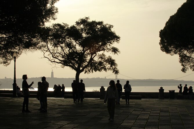 Sao Jorge Castle Guided Tour in Lisbon - Should you book this São Jorge Castle Guided Tour?