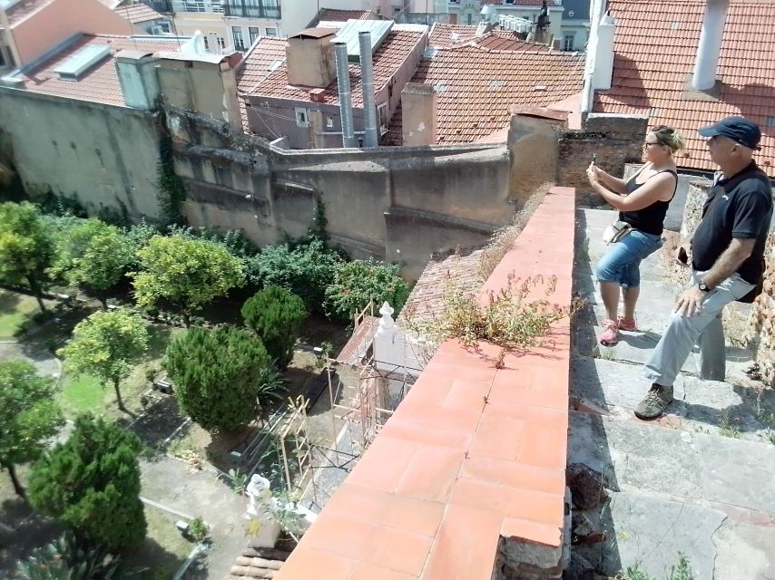 Secret Lisbon Walking Tour - Walk over graves and learn why freemasons mattered here