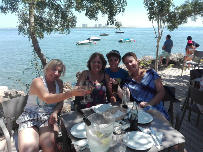 Sesimbra e Arrábida Natural Park: 1 Day Tour & Wine Tasting - The seaside meal: what’s typical and how to plan for it