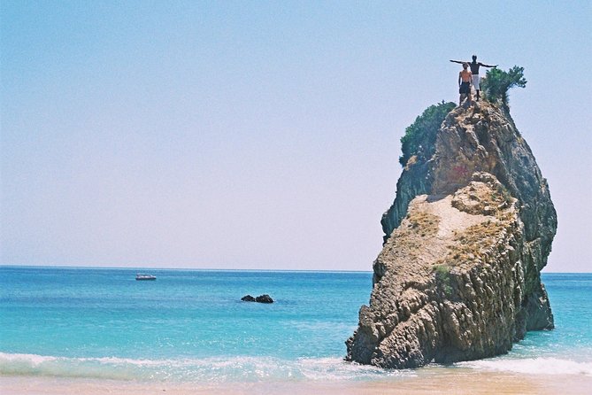 Sesimbra Wild Beach Tour from Lisbon - Cristo Rei Sanctuary: Lisbon views with a smart alternative