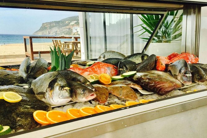 Setúbal Private Full Day Wine Tour with Tasting and Lunch at the Beach - Sesimbra lunch with sea view: the reset your stomach will thank you for