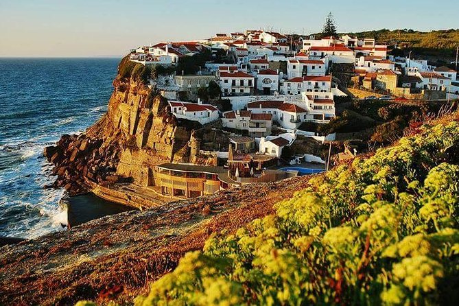 Sintra And Cascais Full-Day Tour with Local Guide - Guincho Beach and Cascais Village: Palaces to Sea Air