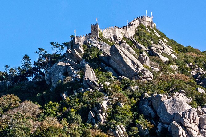 Sintra and Cascais Half Day Trip from Lisbon in Private Vehicle - Pena Palace Park: the big-ticket stop with real crowd pressure