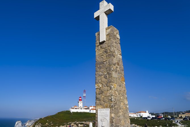 Sintra and Cascais Small Group Tour in a Van With Tickets - Cascais: fishing-town charm that turns into a resort vibe