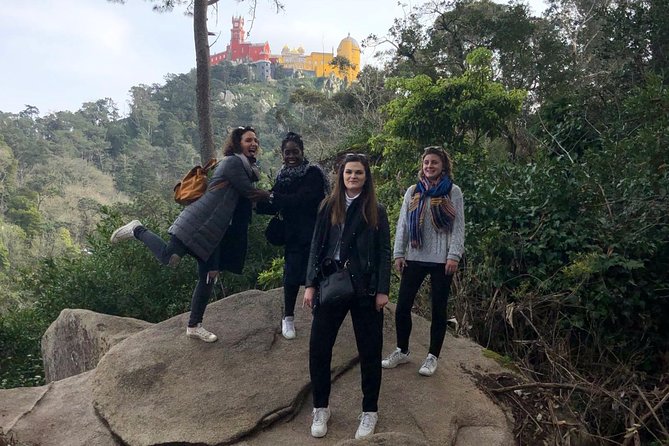 Sintra and Cascais with a Local Guide - Group tour starting from Sintra - Valverde Palácio de Seteais and Monserrate: quick palace peeks