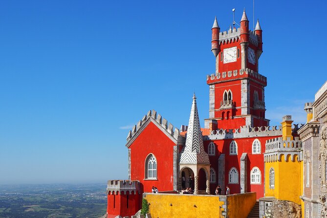Sintra-Cascais-Pena Palace 8-People Small Group Tour from Lisbon - Sintra’s old center: fairy-tale streets and travesseiro time