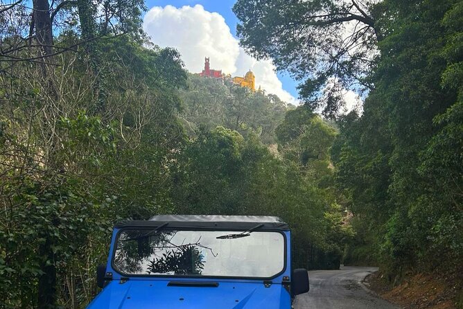 Sintra & Cascais: Private Full-Day Adventure in a Classic 4x4 - Stop-by-stop: Sintra palaces, Moorish walls, and the photo math