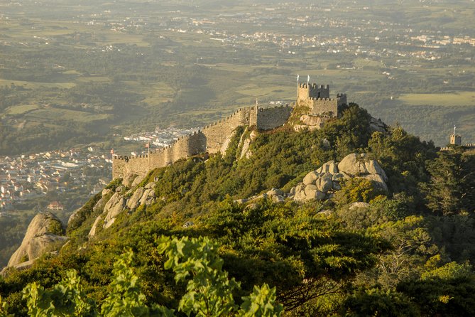 Sintra & Cascais Private Tour a Dreamlike Experience - Castelo dos Mouros: short visit, strong atmosphere
